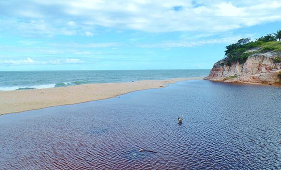 Praia das Ostras, em Prado