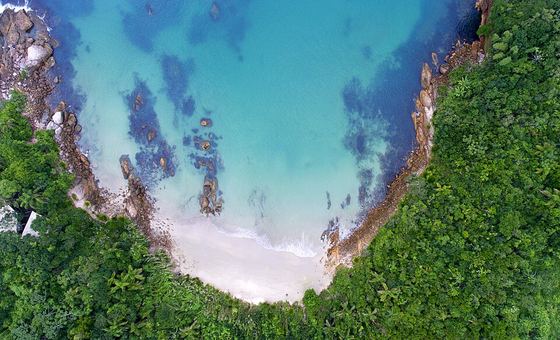 Praia do Ribeiro, em Bombinhas