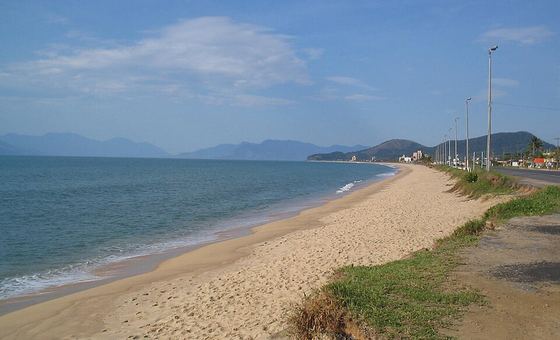 Praia de Massaguaçu, em Caraguatatuba